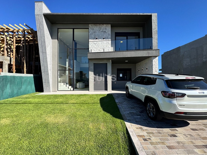 Excelente sobrado beira lago no Condomínio Zen: 1ª foto da galeria de imagens do imóvel