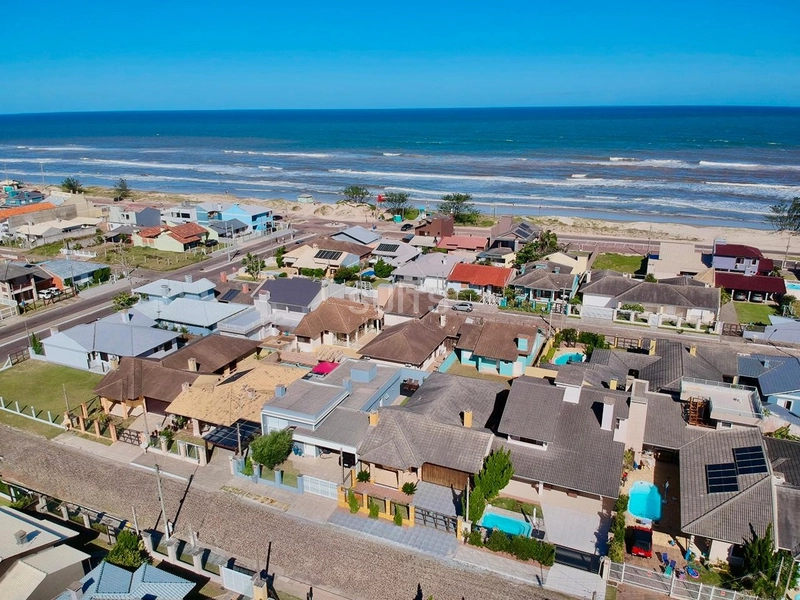 Excelente casa à 02 quadras do mar na praia de Atlântida Sul : 22ª foto da galeria de imagens do imóvel