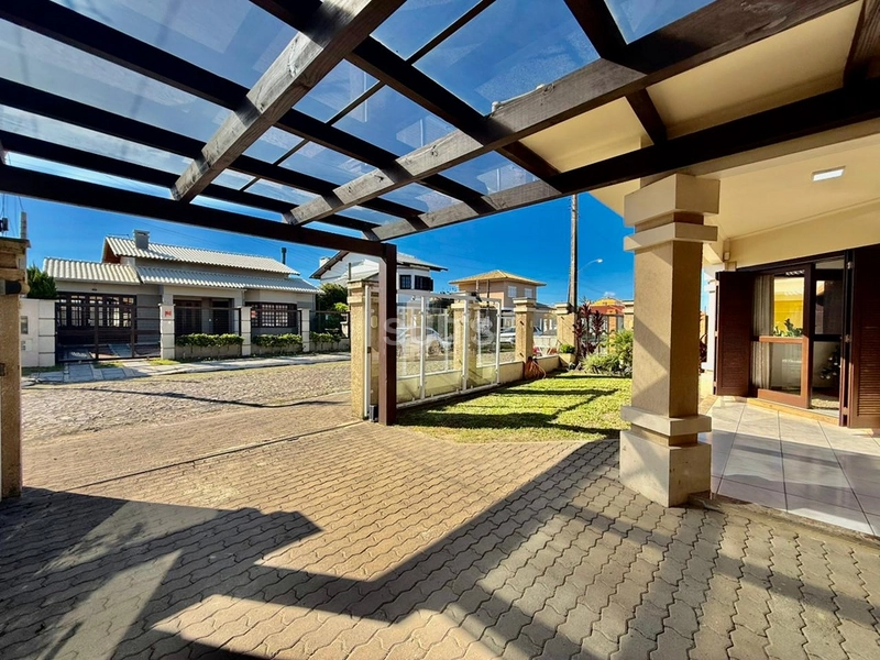 Excelente casa à 02 quadras do mar na praia de Atlântida Sul : 5ª foto da galeria de imagens do imóvel