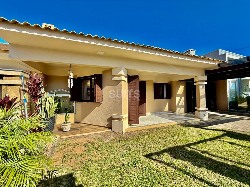 Excelente casa à 02 quadras do mar na praia de Atlântida Sul : 3ª foto da galeria de imagens do imóvel