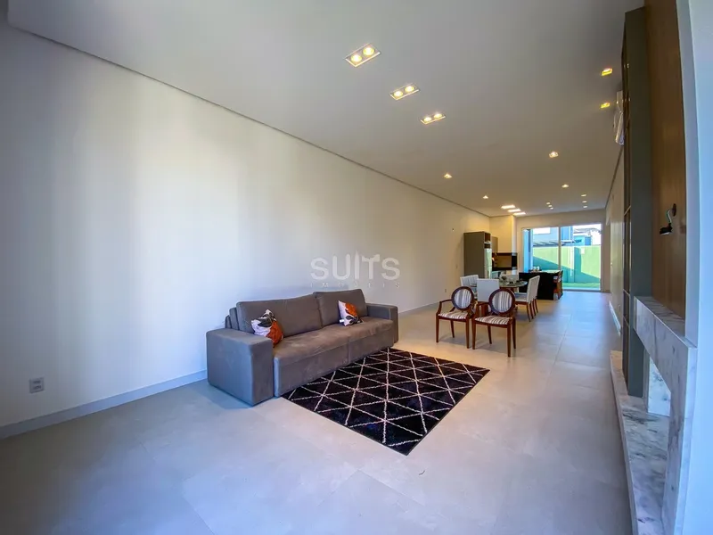 Linda casa à venda no condomínio Blue: 3ª foto da galeria de imagens do imóvel