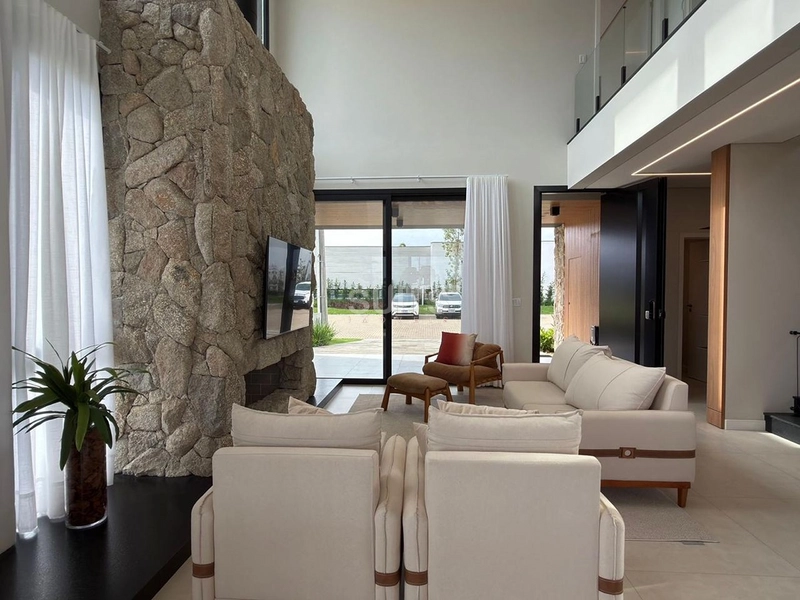 Excelente sobrado beira lago à venda no condomínio Amare: 5ª foto da galeria de imagens do imóvel