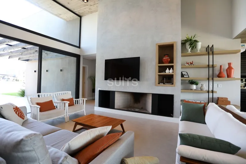 Sobrado beira lago á venda no Condomínio Riviera: 7ª foto da galeria de imagens do imóvel