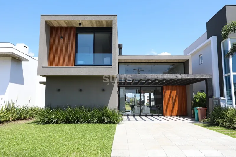 Sobrado beira lago á venda no Condomínio Riviera: 1ª foto da galeria de imagens do imóvel