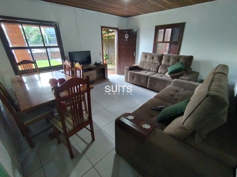 Excelente casa no centro de Xangri-Lá: 3ª foto da galeria de imagens do imóvel