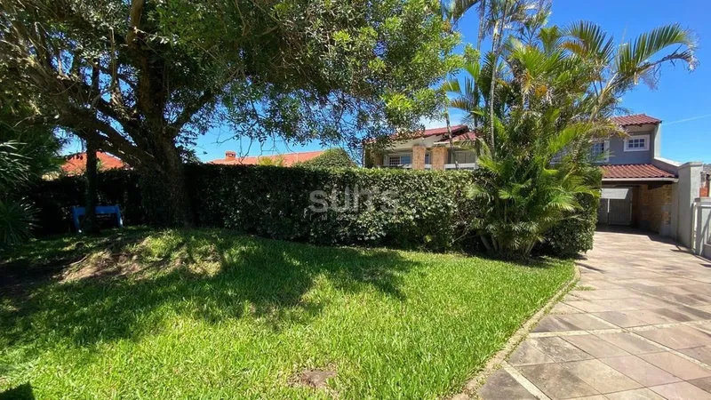 Execelente sobrado à venda na praia de Atlântida em Xangri-Lá: 2ª foto da galeria de imagens do imóvel