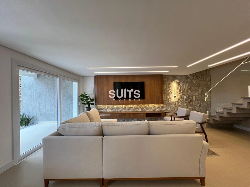 Execelente sobrado à venda na praia de Atlântida em Xangri-Lá: 3ª foto da galeria de imagens do imóvel