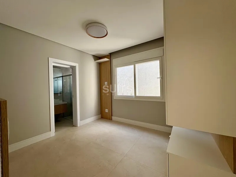 Excelente sobrado com vista para o lago no Condomínio Las Palmas: 20ª foto da galeria de imagens do imóvel