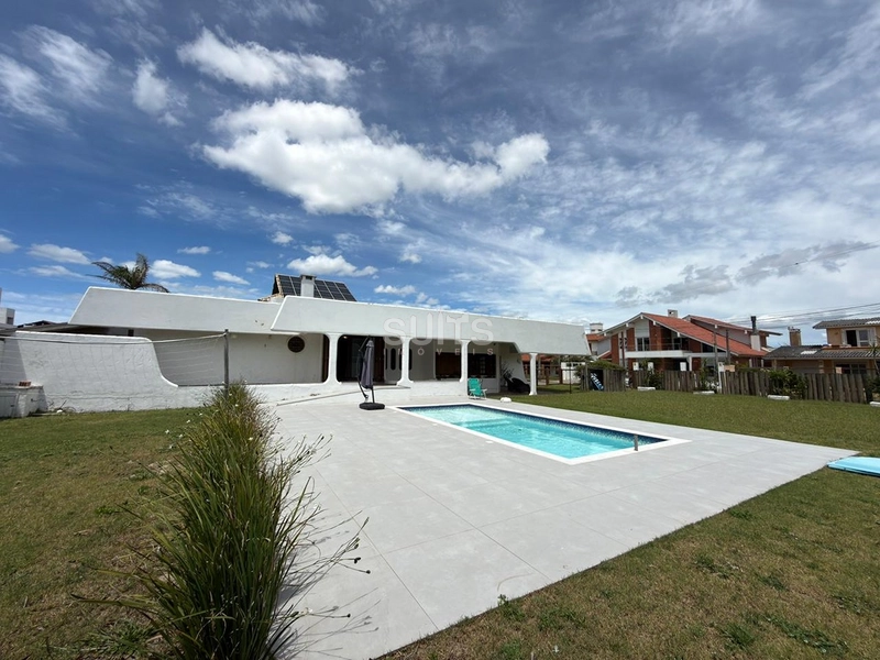 Excelente casa à venda na Praia de Atlântida em Xangri-Lá: 8ª foto da galeria de imagens do imóvel