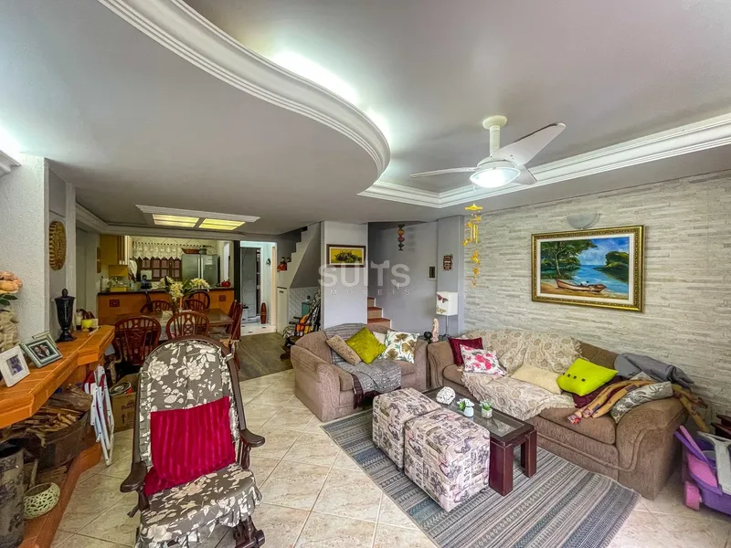 Excelente Triplex com vista para o mar no centro de Atlântida: 3ª foto da galeria de imagens do imóvel