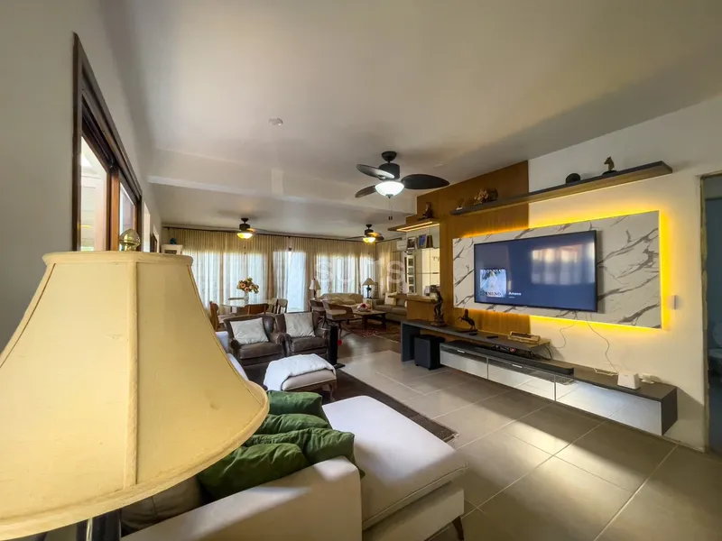 Ótimo sobrado à venda no condomínio Riviera: 3ª foto da galeria de imagens do imóvel