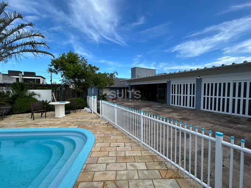 Excelente casa com 02 terrenos no centro da praia de Xangri-Lá: 23ª foto da galeria de imagens do imóvel