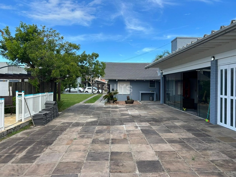 Excelente casa com 02 terrenos no centro da praia de Xangri-Lá: 21ª foto da galeria de imagens do imóvel