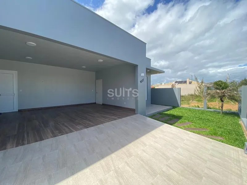 LINDA CASA PROXIMO DO MAR EM ATLANTIDA SUL: 3ª foto da galeria de imagens do imóvel