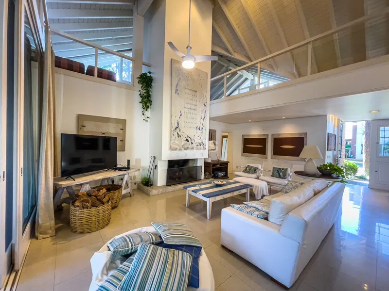 Incrível sobrado no condomínio Carmel em Atlântida: 9ª foto da galeria de imagens do imóvel