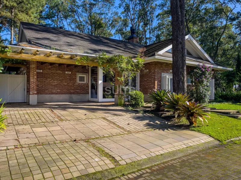 Incrível sobrado no condomínio Carmel em Atlântida: 2ª foto da galeria de imagens do imóvel