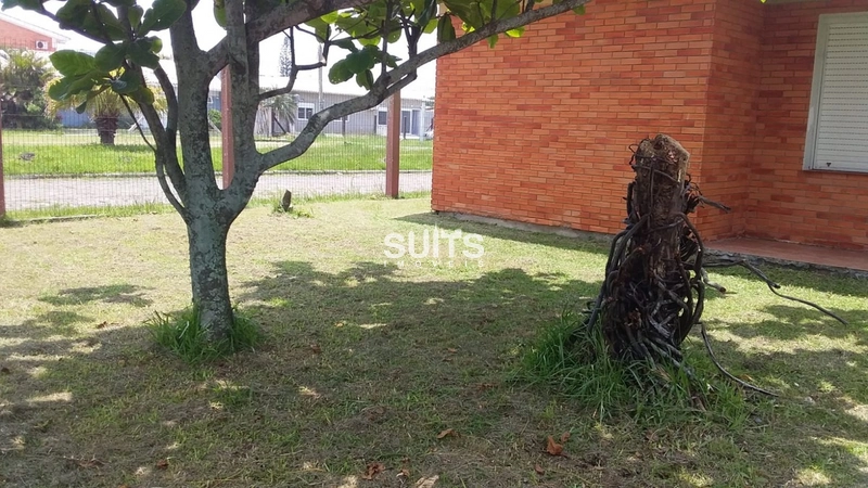 Casa em terreno de esquina no Centro de Xangri-Lá: 6ª foto da galeria de imagens do imóvel