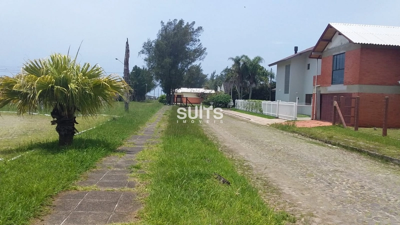 Casa em terreno de esquina no Centro de Xangri-Lá: 14ª foto da galeria de imagens do imóvel