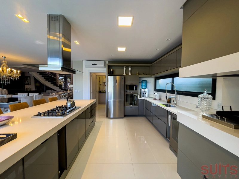 Excelente sobrado beira lago no condomínio Enseada: 18ª foto da galeria de imagens do imóvel