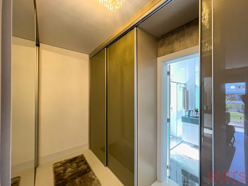 Excelente sobrado beira lago no condomínio Enseada: 41ª foto da galeria de imagens do imóvel