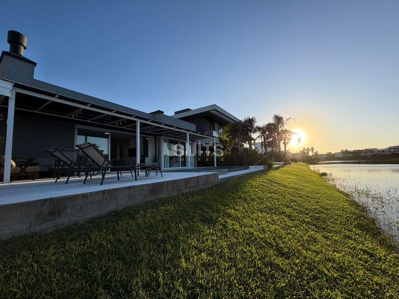 Excelente casa térrea beira lago no condomínio Enseada Lagos : 16ª foto da galeria de imagens do imóvel