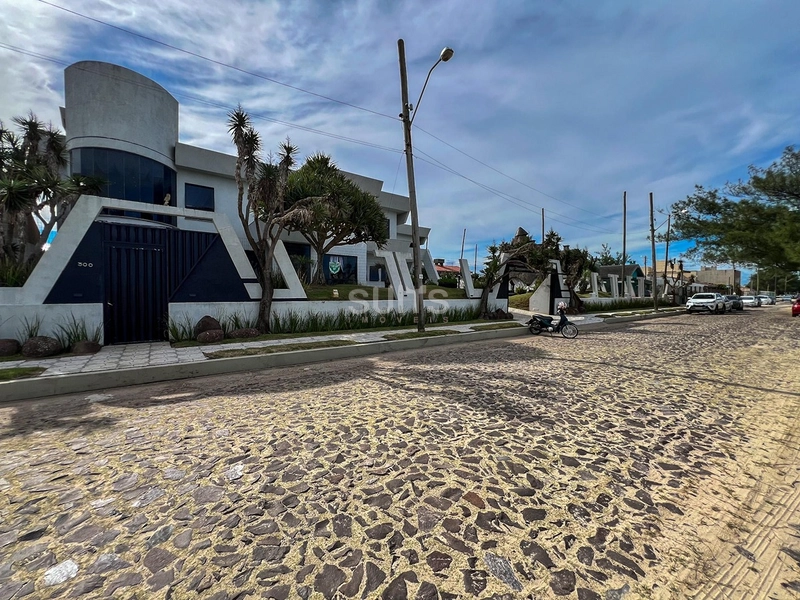 Oportunidade Beira mar com 05 terrenos á venda na Noiva do Mar : 2ª foto da galeria de imagens do imóvel