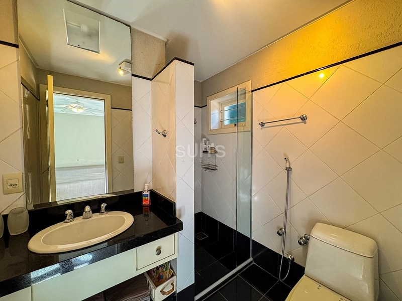 Casa com 03 terrenos em localização privilegiada em Atlântida : 28ª foto da galeria de imagens do imóvel