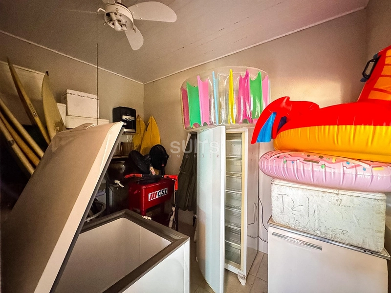 Casa com 03 terrenos em localização privilegiada em Atlântida : 5ª foto da galeria de imagens do imóvel