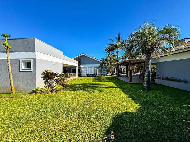Casa com 03 terrenos em localização privilegiada em Atlântida : 21ª foto da galeria de imagens do imóvel