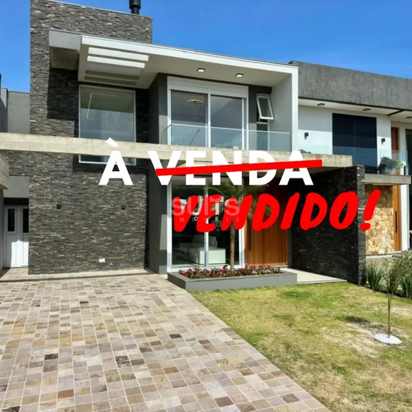 Excelente sobrado no condomínio Blue em Xangri-Lá: 1ª foto da galeria de imagens do imóvel