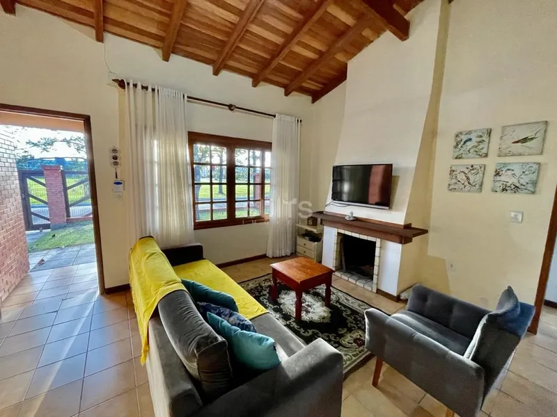 Excelente casa com piscina na praia de Atlântida em Xangri-Lá: 4ª foto da galeria de imagens do imóvel