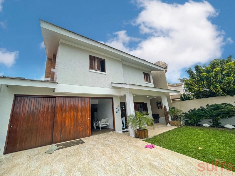Excelente sobrado à poucos metros do mar na praia de Rainha do Mar: 3ª foto da galeria de imagens do imóvel
