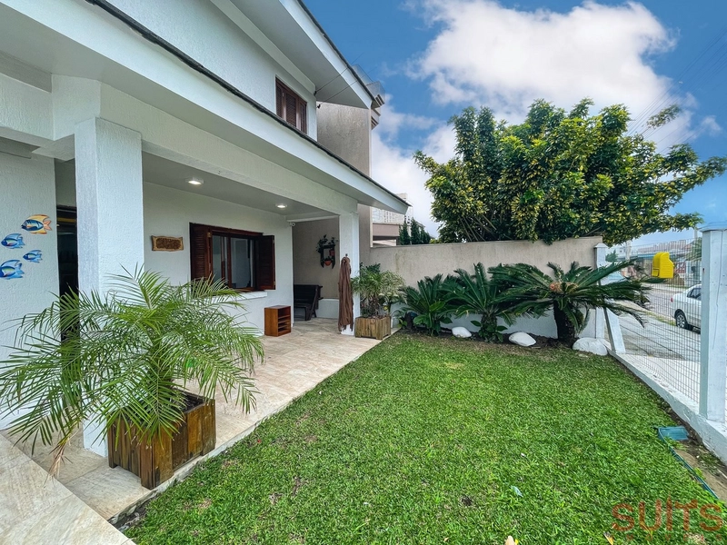 Excelente sobrado à poucos metros do mar na praia de Rainha do Mar: 4ª foto da galeria de imagens do imóvel