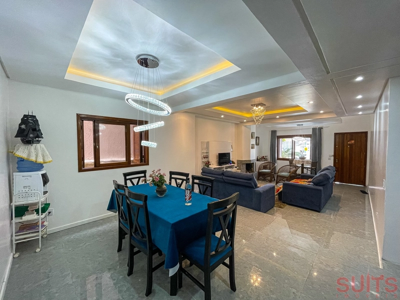 Excelente sobrado à poucos metros do mar na praia de Rainha do Mar: 9ª foto da galeria de imagens do imóvel