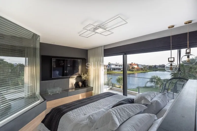 Magnífico sobrado com vista para o lago no condomínio Enseada: 31ª foto da galeria de imagens do imóvel