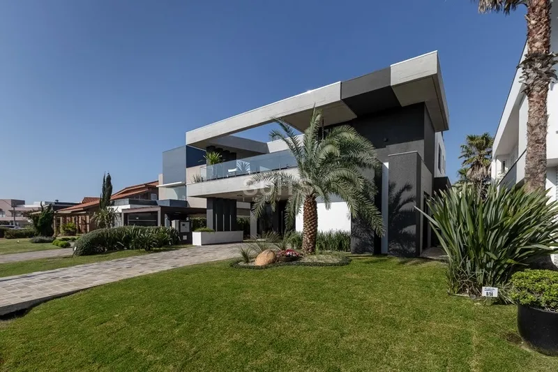 Magnífico sobrado com vista para o lago no condomínio Enseada: 3ª foto da galeria de imagens do imóvel