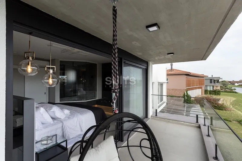 Magnífico sobrado com vista para o lago no condomínio Enseada: 25ª foto da galeria de imagens do imóvel