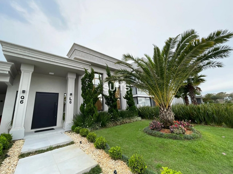 Casa térrea à venda finamente mobiliada decorada no condomínio Dubai: 1ª foto da galeria de imagens do imóvel