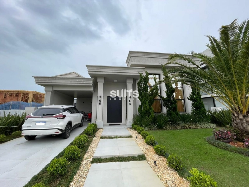 Casa térrea à venda finamente mobiliada decorada no condomínio Dubai: 2ª foto da galeria de imagens do imóvel