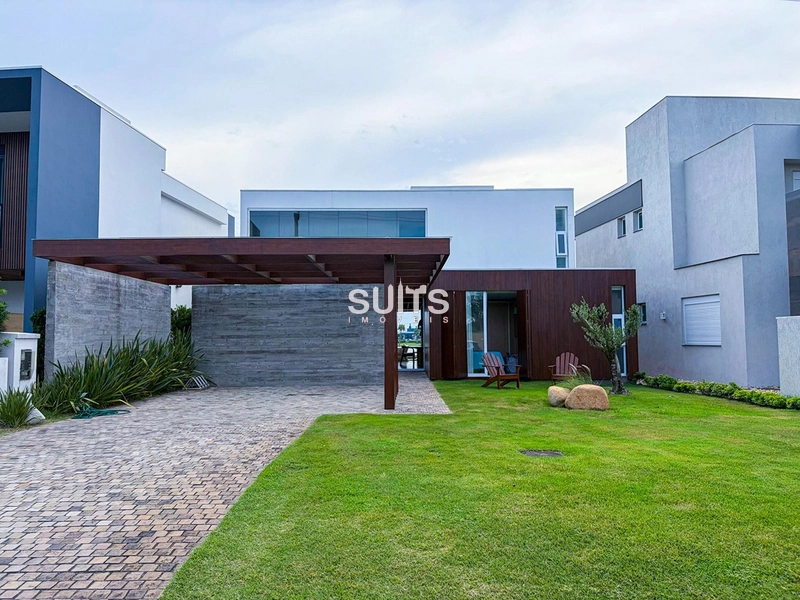 Espetacular sobrado no Condomínio Riviera: 1ª foto da galeria de imagens do imóvel