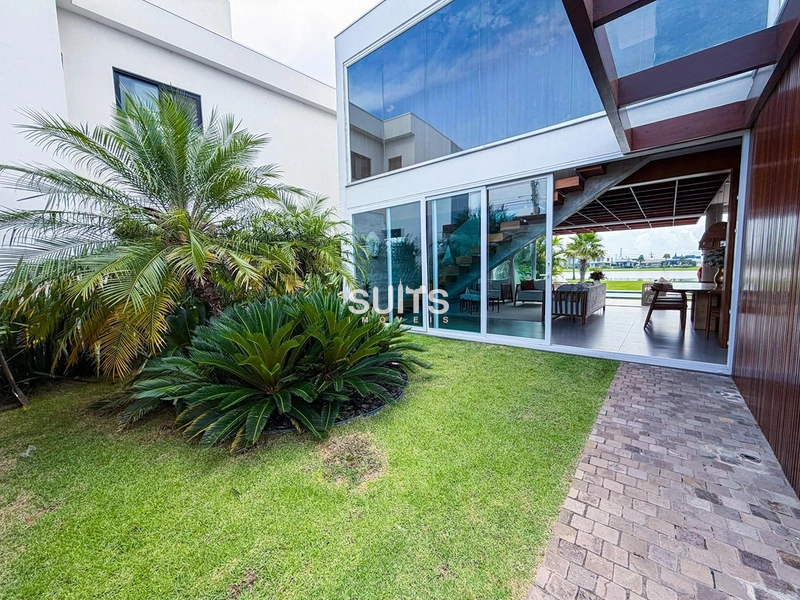 Espetacular sobrado no Condomínio Riviera: 2ª foto da galeria de imagens do imóvel