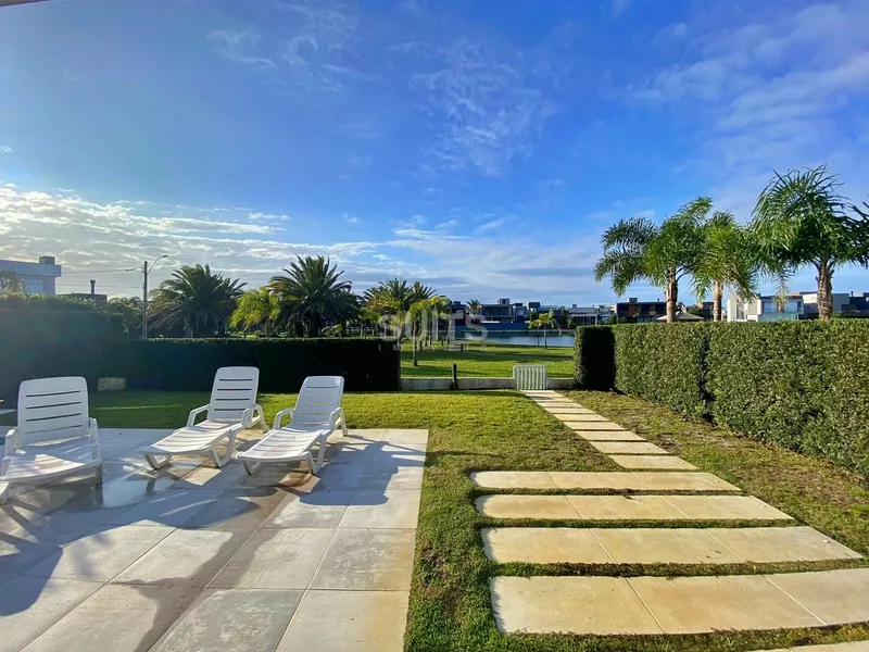 Excelente sobrado com vista para o lago no condomínio Sea Coast: 45ª foto da galeria de imagens do imóvel