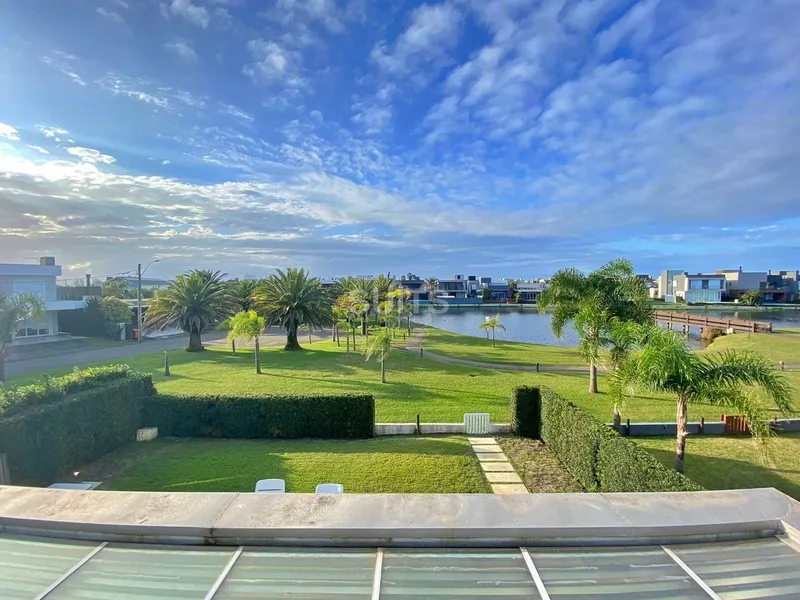 Excelente sobrado com vista para o lago no condomínio Sea Coast: 31ª foto da galeria de imagens do imóvel
