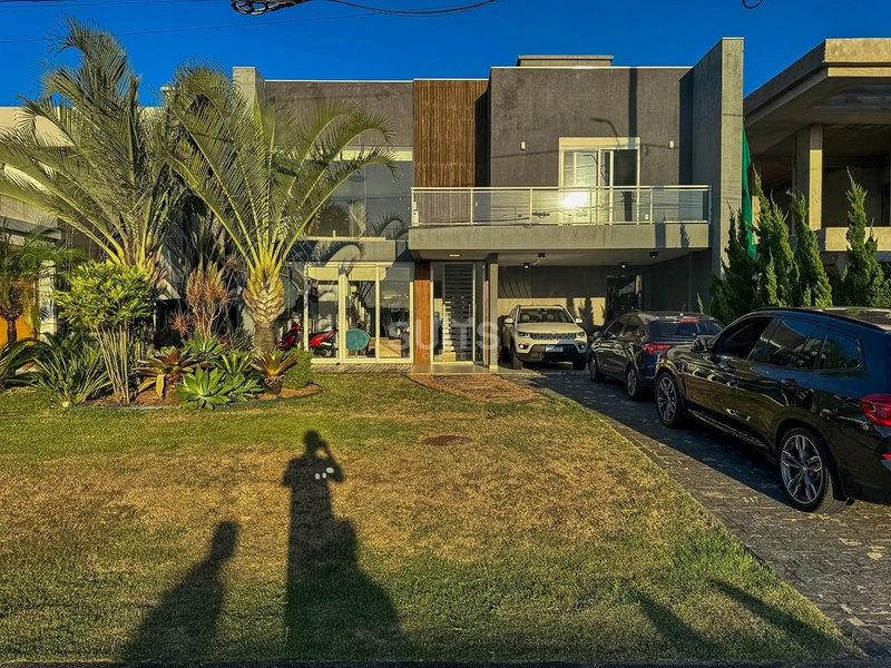 Belíssimo sobrado fundos área verde no condomínio Riviera: 2ª foto da galeria de imagens do imóvel