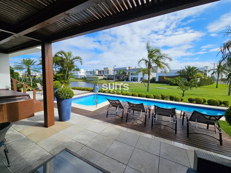 Sobrado de esquina Beira Lago no cond. Enseada: 2ª foto da galeria de imagens do imóvel