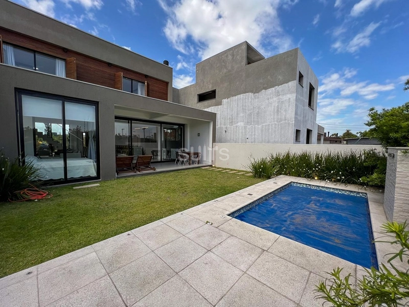 Excelente sobrado no Condomínio Blue em Xangri-Lá: 25ª foto da galeria de imagens do imóvel