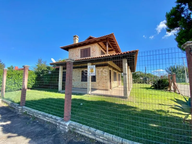 Excelente sobrado de esquina com amplo pátio na praia de Remanso: 2ª foto da galeria de imagens do imóvel