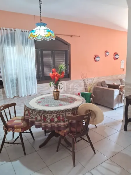 Excelente casa à venda no Centro de Xangri-lá: 5ª foto da galeria de imagens do imóvel