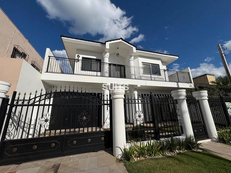 Mansão Neoclássica na praia de Atlântida: 2ª foto da galeria de imagens do imóvel