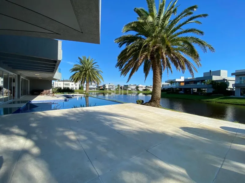 Excelentíssima Mansão no Condomínio Enseada Lagos: 37ª foto da galeria de imagens do imóvel